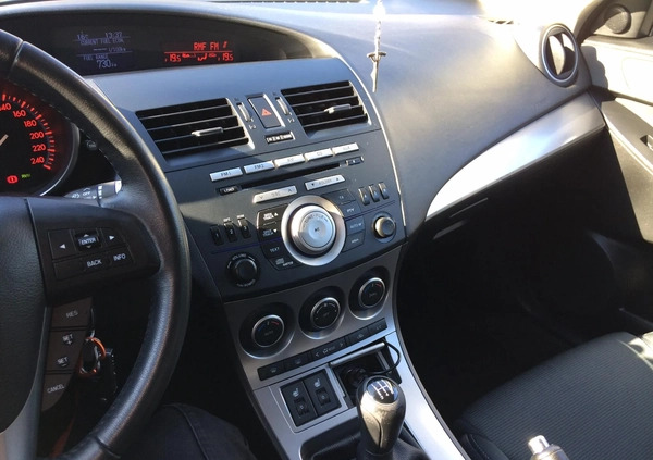 Mazda 3 cena 20500 przebieg: 172400, rok produkcji 2010 z Tychy małe 254